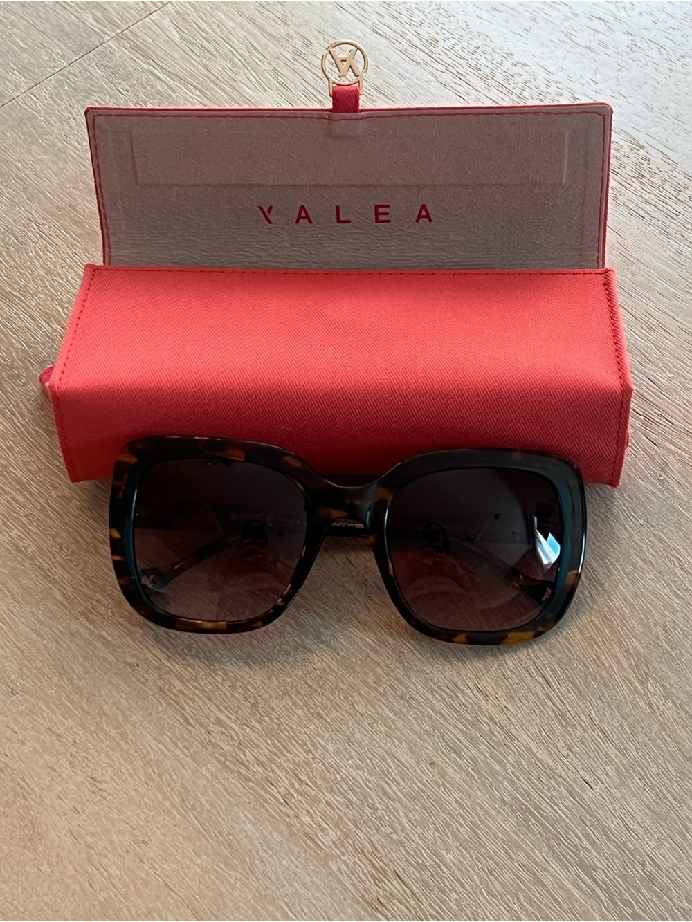 Women's Tortoiseshell Square Sunglasses - Brown Lenses